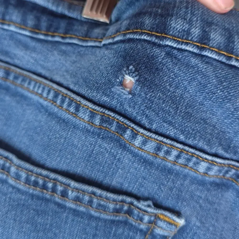Levis Jeans Mens 38x30 Blue‎ 559 Relaxed Straight Distressed Denim Stretch 2013